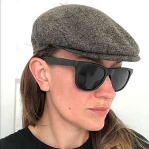 Babaton Newsboy hat.